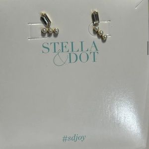 Stella & Dot 2 pair stud pack